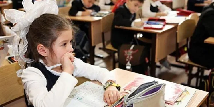 3-cü sinifdə dərs saatı ARTIRILDI