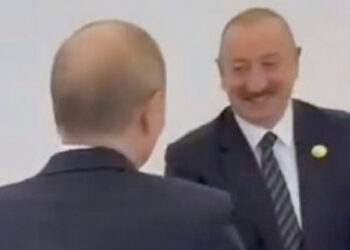 İlham Əliyevlə Putinin salamlaşma anı – VİDEO