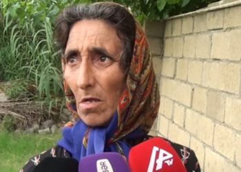 Zərdabda qaçırılan qızın anası: “Maşına sürüyə-sürüyə apardılar” – VİDEO
