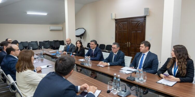 MEDİA-da Özbəkistan nümayəndə heyəti ilə görüş keçirildi - FOTOLAR