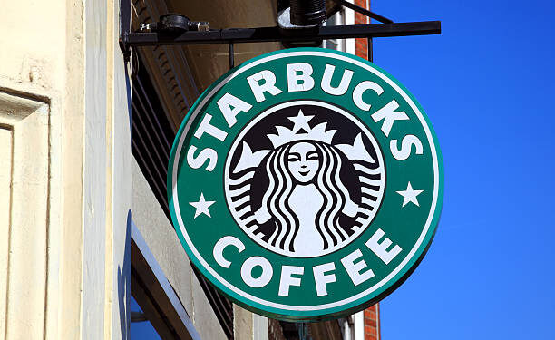 “Starbucks” yüzlərlə mağazasını bağlayır