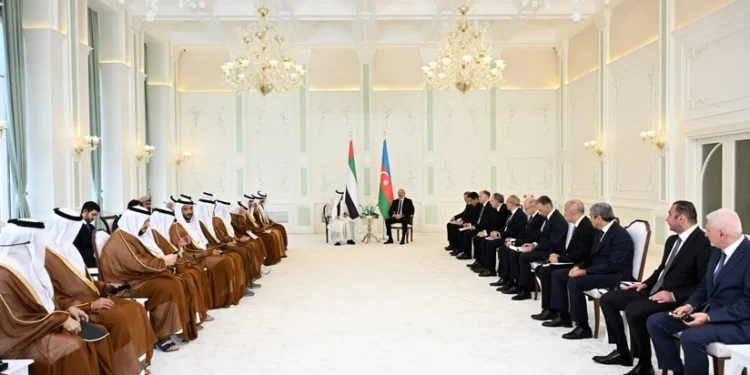 Prezidentlərin geniş tərkibdə görüşü olub - sənədlər mübadilə edilib