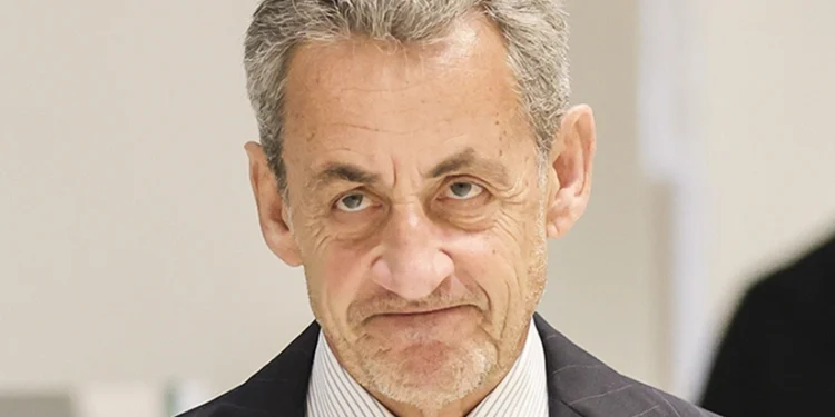 Vəkil: Sarkozi Makrondan əfv edilməsini istəməyəcək