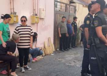 Ana-balanın  yanıb öldüyü yerdən DƏHŞƏTLİ GÖRÜNTÜLƏR: “Əlləri qap-qara idi…”