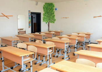 Məktəblərdə səhər musiqisi sakinləri narahat edir – Ekspertdən Açıqlama