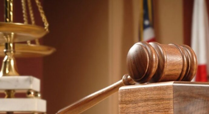 Ekspertiza "Şərurlu İsfəndiyar"ın Emil Səməndərovu təhqir etdiyi qənaətinə gəlib 