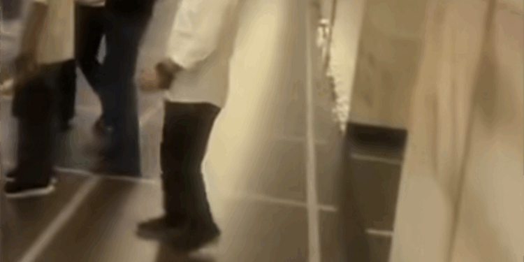 “28 May”da oturacaqlar niyə söküldü? - VİDEO