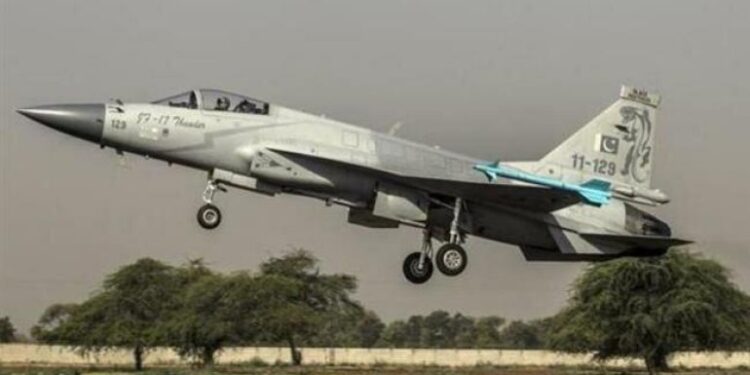 Pakistan Əfqanıstanın paytaxtına hava zərbəsi endirib