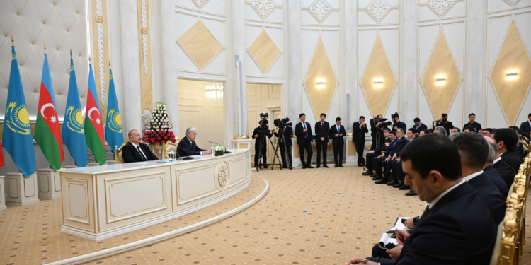 Prezidentlər mətbuata bəyanatlarla çıxış ediblər - FOTOLAR