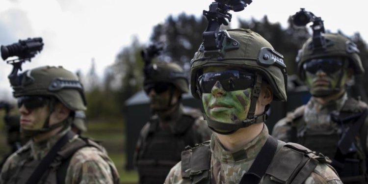 Aİ sammitində ittifaqın militarizasiyasını sürətləndirmək çağırışı edilib 