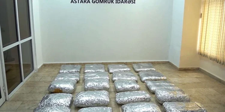 "Çay" yükünün içərisində 105 kiloqramdan artıq narkotik aşkarlandı