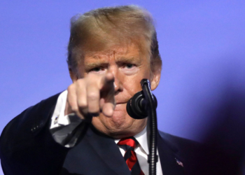 Tramp sərt insanları daha çox sevir