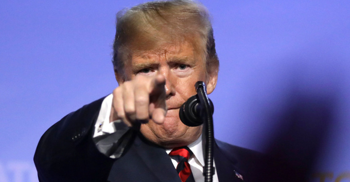 Tramp sərt insanları daha çox sevir