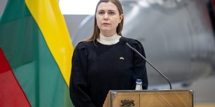 Litvanın müdafiə naziri istefa verib