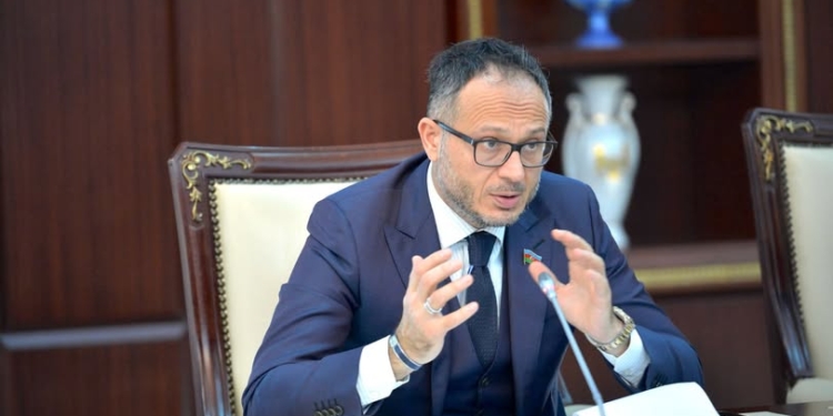 Ramil Həsən deputat fəaliyyətini dayandıracaq