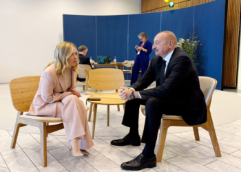 Prezident İlham Əliyev Meloni ilə görüşüb – FOTO