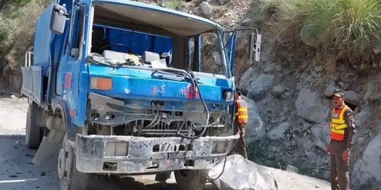 Pakistanda yük maşını aşıb - 15 ölü