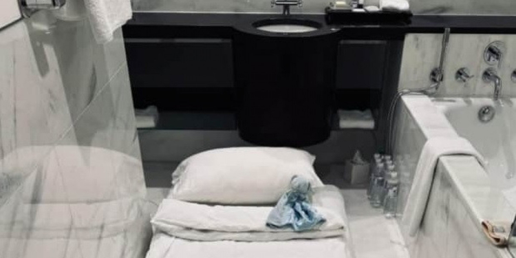 Rusiyanın hücumuna görə gecəni hamam otağında keçirdi - FOTO