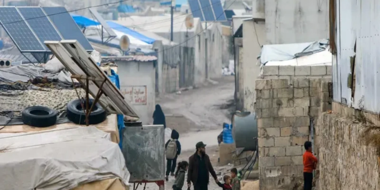 Suriya təhlükəsizlik qüvvələri fransız silahlıların düşərgəsini mühasirəyə alıb