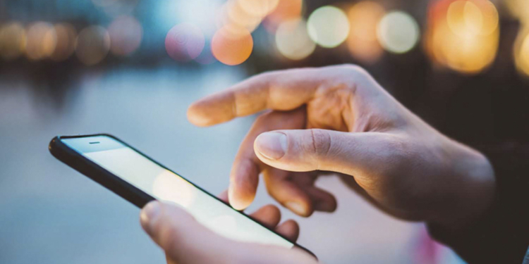 Azərbaycana telefon gətirənlərin NƏZƏRİNƏ - 1 ədəddən artıq...