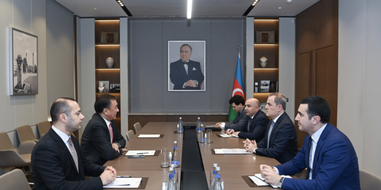 Ceyhun Bayramov TDT baş katibini qəbul edib