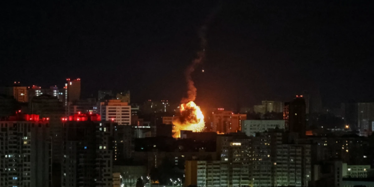 Rusiya Kiyevdə uşaq bağçasına ballistik raketlərlə hücum edib - YENİLƏNİB