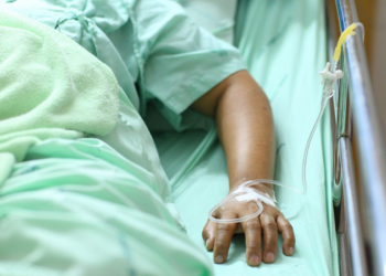 Azərbaycanda müəllim işdə öldü