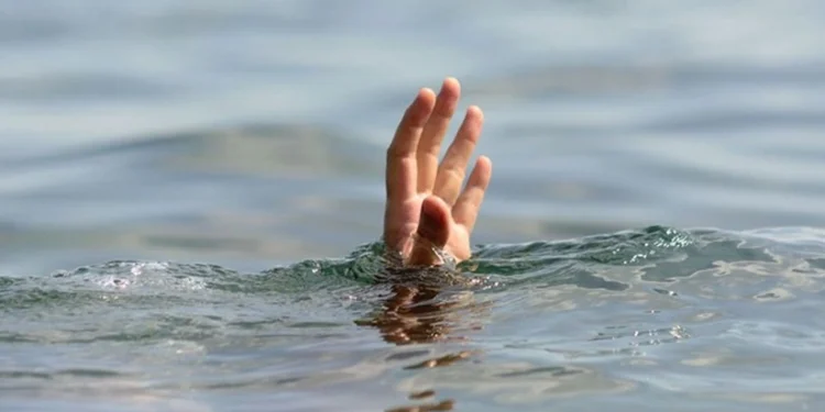 Kür çayında bir nəfər batıb