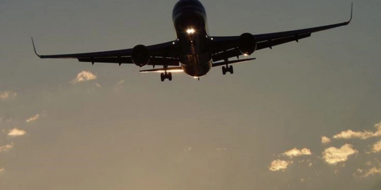 Türkiyə vətəndaşlarını olduğu təyyarə İsraildən yola düşüb