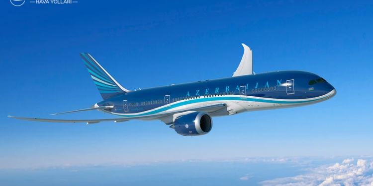 AZAL təyyarəsinin sərnişinləri Pulkovoda məcburi enişdən sonra Bakıya yollanıblar