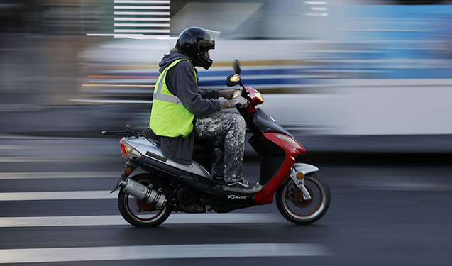 Azərbaycanda moped sürmək üçün sürücülük vəsiqəsi tələb olunacaq