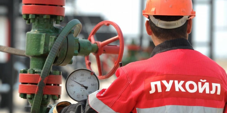 KİV: Avropa İttifaqı "Lukoil" ilə əməliyyatlara qadağa qoya bilər