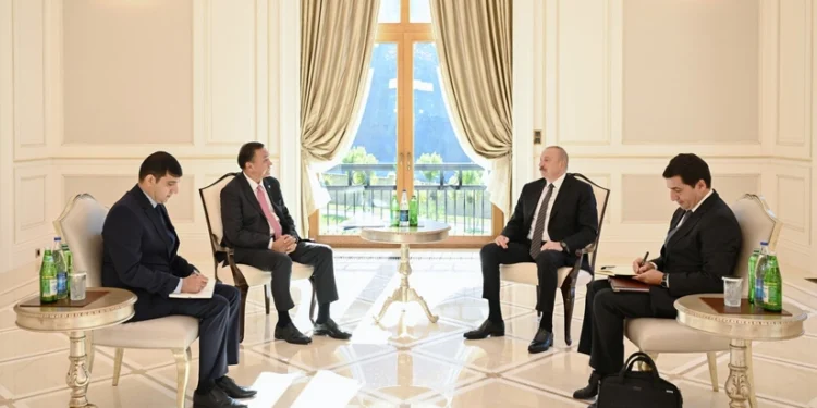 İlham Əliyev Kubanıçbek Ömüralıyevi qəbul edib