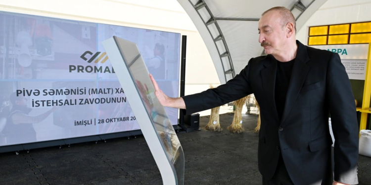 Prezident İmişlidə "Promalt" MMC-nin arpa emalı müəssisəsində olub