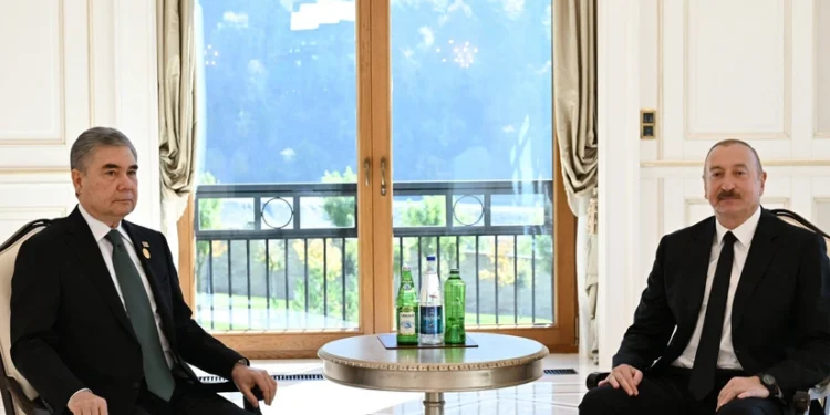 İlham Əliyev Qurbanqulu Berdiməhəmmədovla görüşüb - FOTOLAR