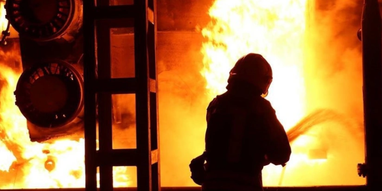 Buxarestdə yaşayış binasında güclü partlayış - 2 ölü, 12 yaralı