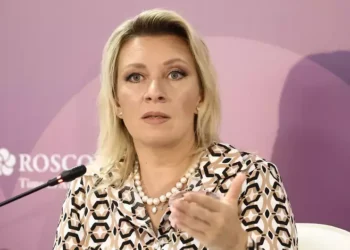 Zaxarova Polşanın anti-Rusiya isteriyasından danışıb