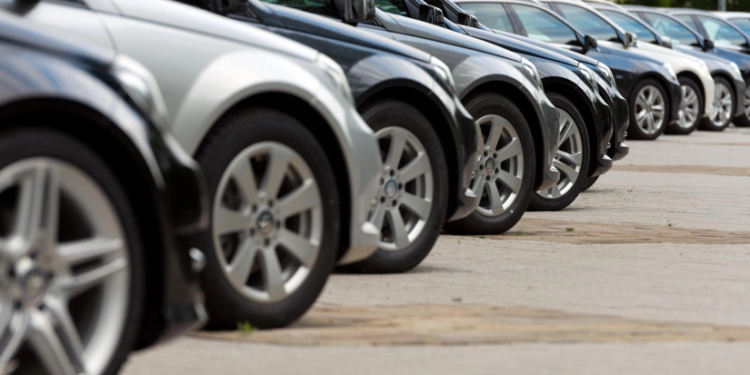 Daha 120 nəqliyyat vasitəsi hərraca çıxarılacaq