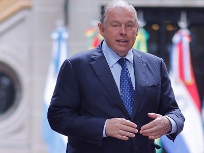 Tebasla Trampın görüşündən sonra istefa verdi