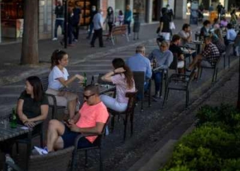 İspaniyada bir qrup serial restoran kreslosu oğruları ifşa edilib