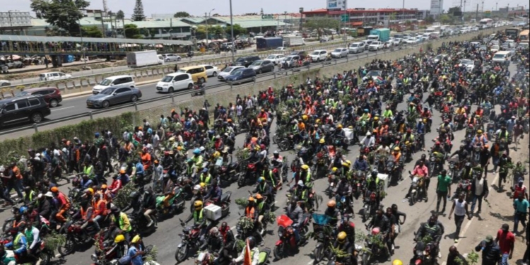 Keniyada sabiq baş nazirinin dəfn mərasimində izdiham: 4 nəfər öldü