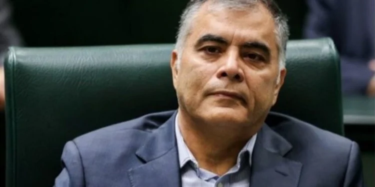 Nazir: İran sanksiyalara baxmayaraq neft hasilatı və ixracı artırıb