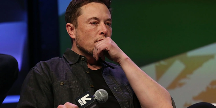 Mask "Tesla"dan gedə bilər