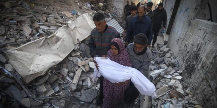 Qəzzada öldürülən uşaqların sayı 20 mini keçdi