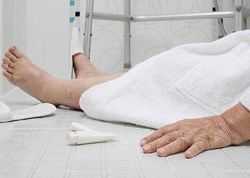 Hamamda yıxılan qadın öldü