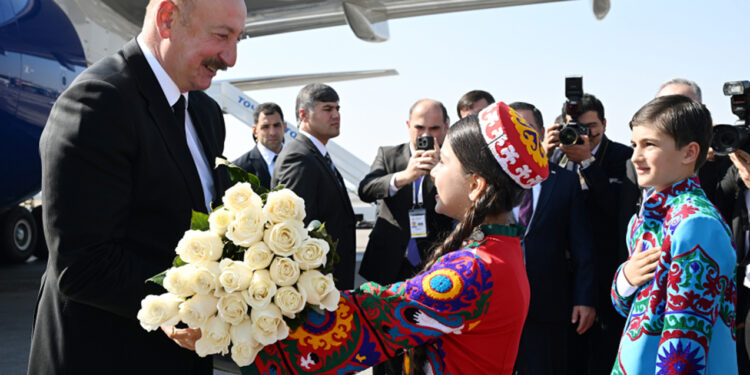 Prezident Tacikistanda səfərdədir