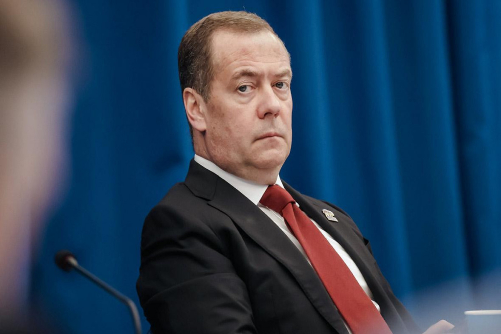 "Kim Çen Inla görüş dostluq şəraitində keçdi" - Medvedev