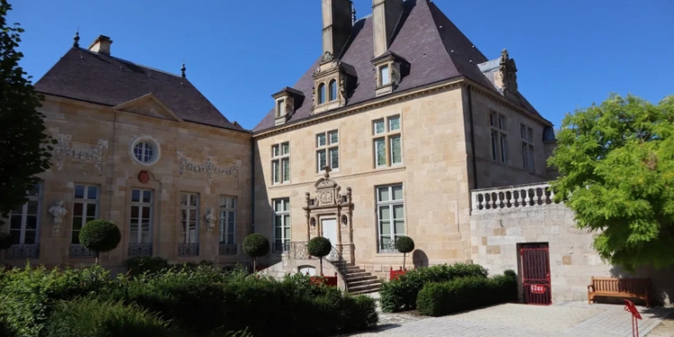 Fransada daha bir muzey qarət edilib