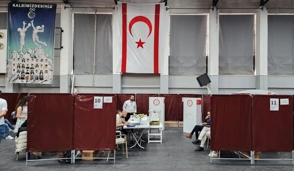 Şimali Kipr prezidentini seçir