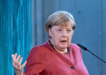 “Rusiya-Ukrayna münaqişəsinin səbəblərindən biri koronavirusdur” – Merkel